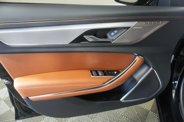 Used 2024 Jaguar XF R-Dynamic SE AWD/4WD image 25