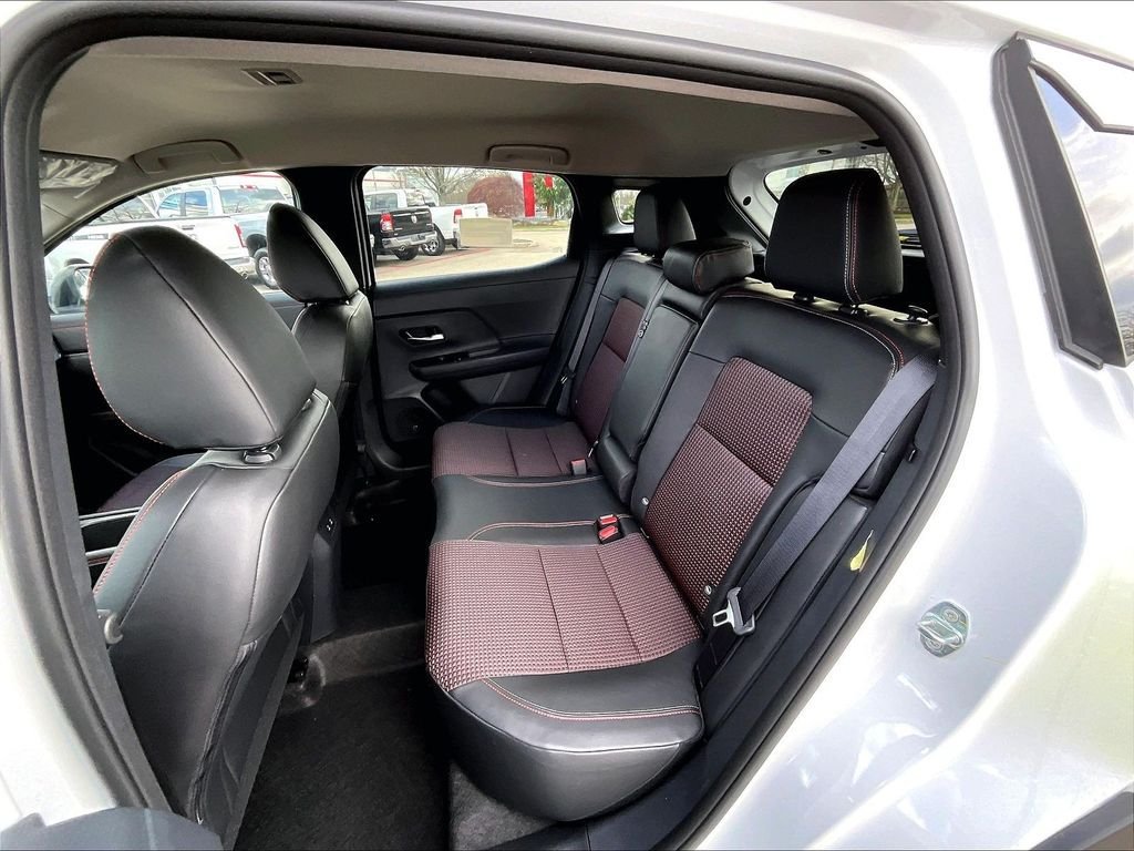 New 2026 Nissan Kicks SR w/ Cold Weather Package AWD/4WD image 15