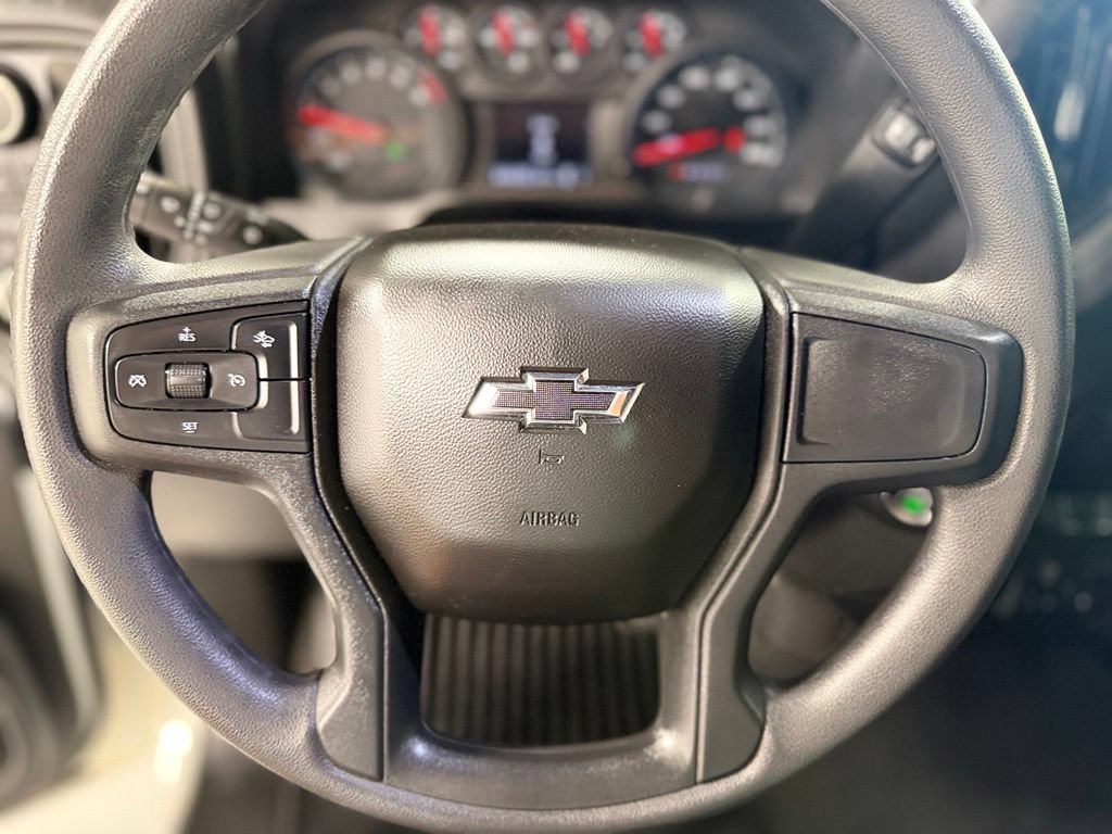 Used 2025 Chevrolet Silverado 1500 Custom Trail Boss AWD/4WD image 16