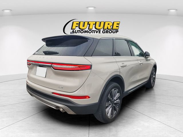 Used 2020 Lincoln Corsair Reserve w/ Equipment Group 202A image 3