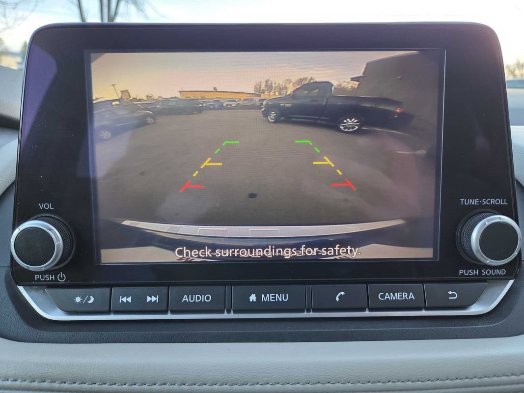 Used 2023 Nissan Rogue SV AWD/4WD image 12