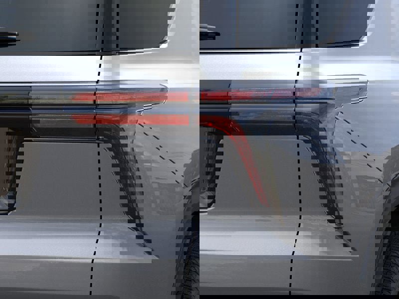 New 2026 Chevrolet Traverse LT w/ LPO, Floor Liner Package image 35