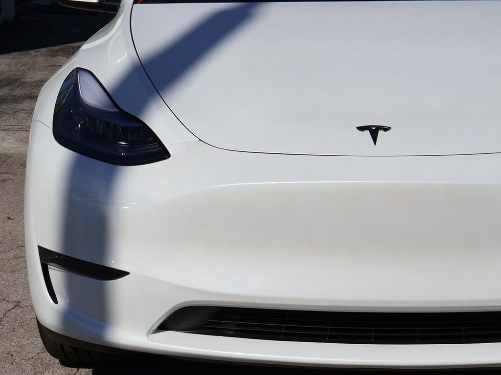 Used 2025 Tesla Model Y Long Range image 13