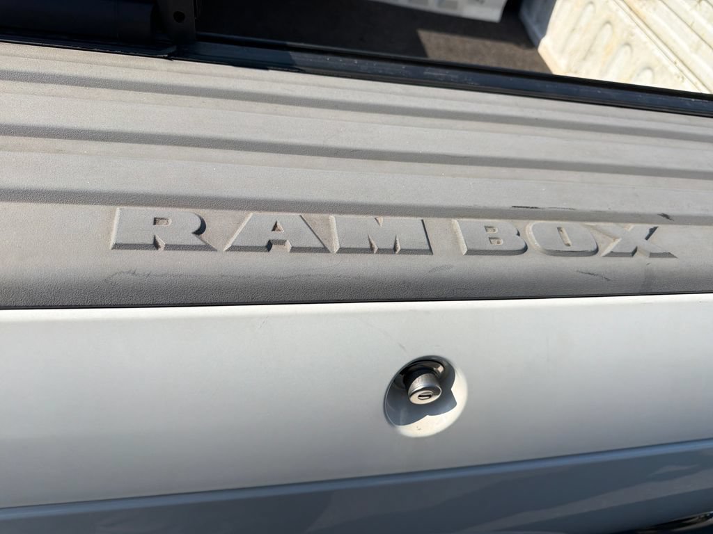 Used 2012 RAM 1500 Laramie AWD/4WD image 16