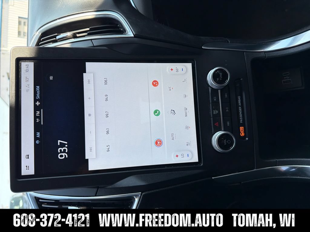 Used 2022 Ford Edge Titanium AWD/4WD image 19