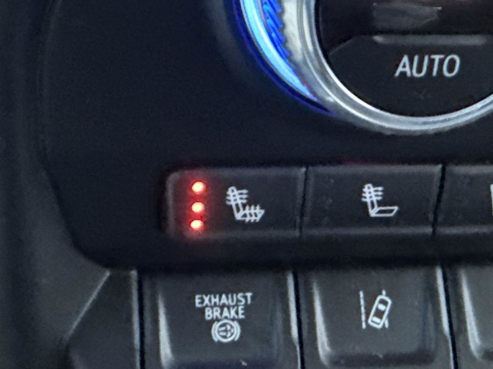 Used 2022 GMC Sierra 2500 Denali w/ Denali Ultimate Package image 23