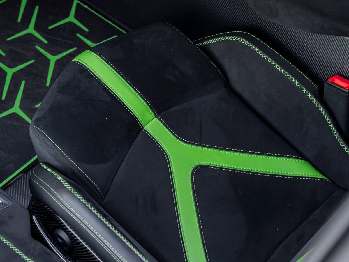 Used 2020 Lamborghini Aventador SVJ AWD/4WD image 18