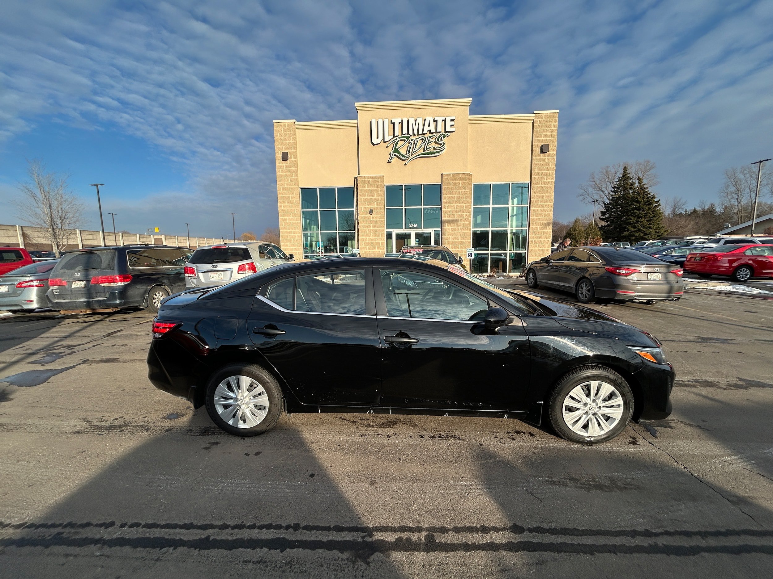 Used 2025 Nissan Sentra S FWD image 1