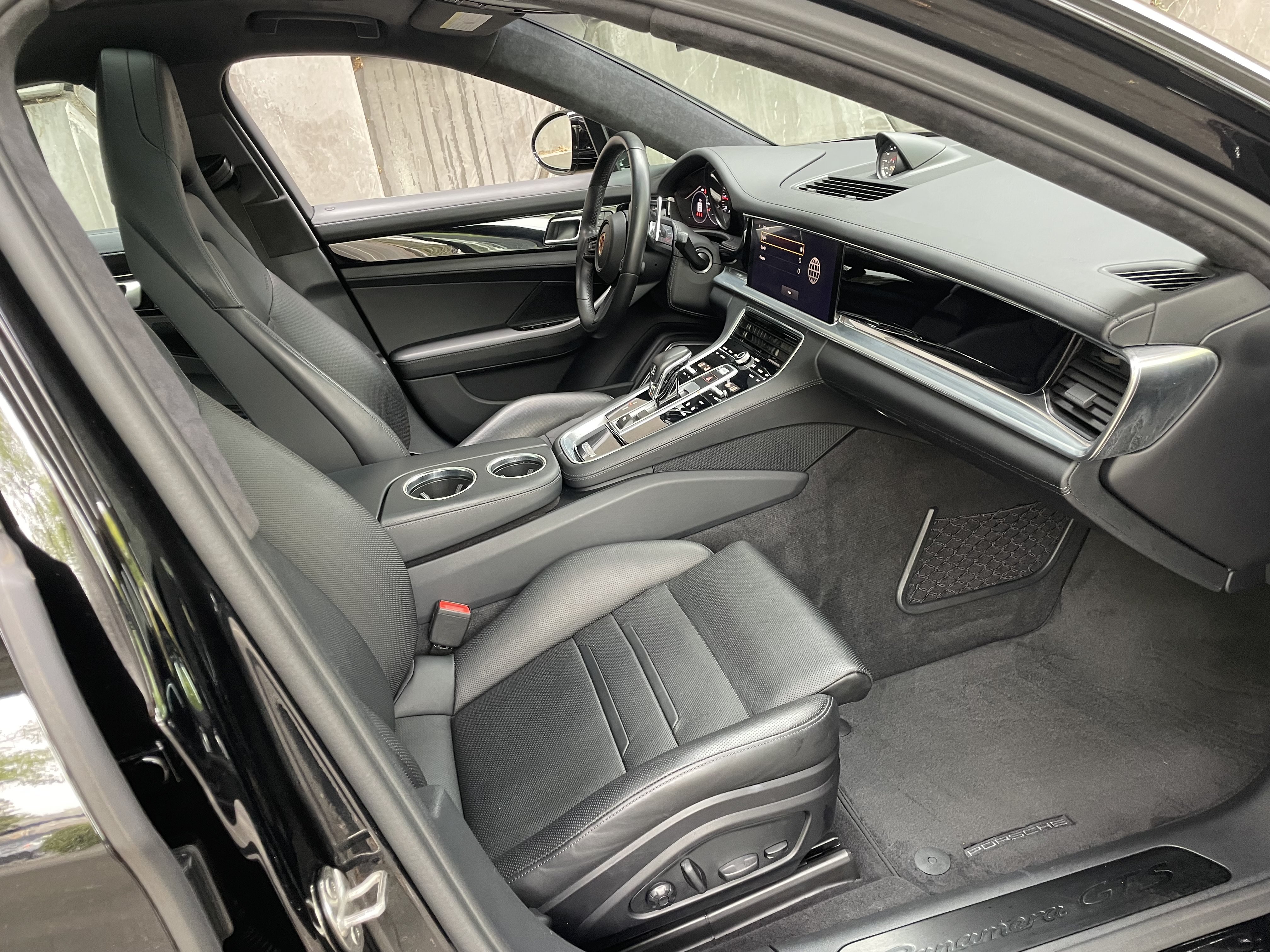 Used 2023 Porsche Panamera GTS AWD/4WD image 18