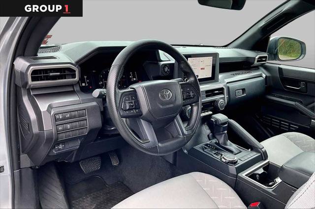 Certified 2025 Toyota Tacoma SR5 AWD/4WD image 18
