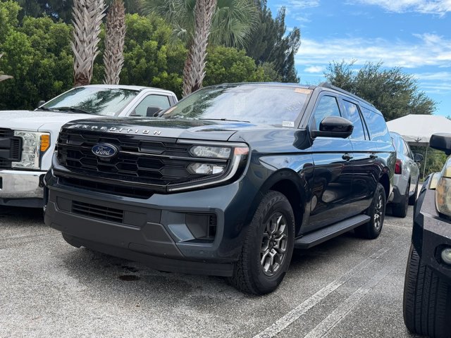 Used 2025 Ford Expedition Max Active RWD image 3