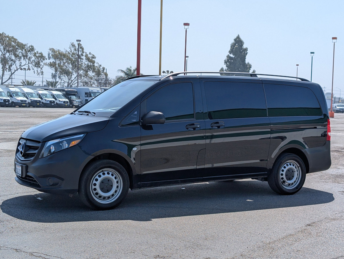 Used 2021 Mercedes-Benz Metris Passenger Mini Van image 2