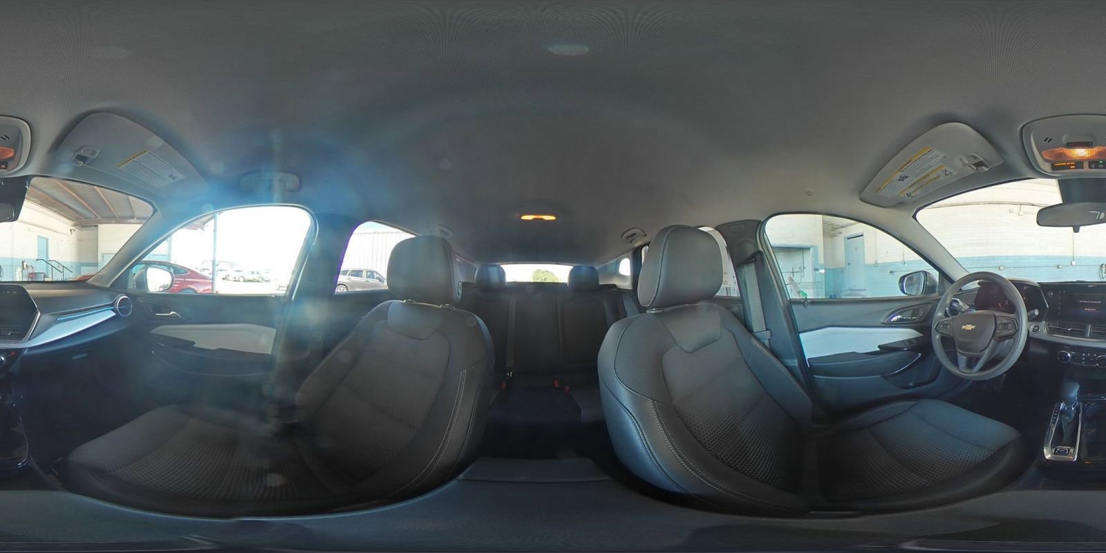 Used 2025 Chevrolet Trax LT FWD image 42