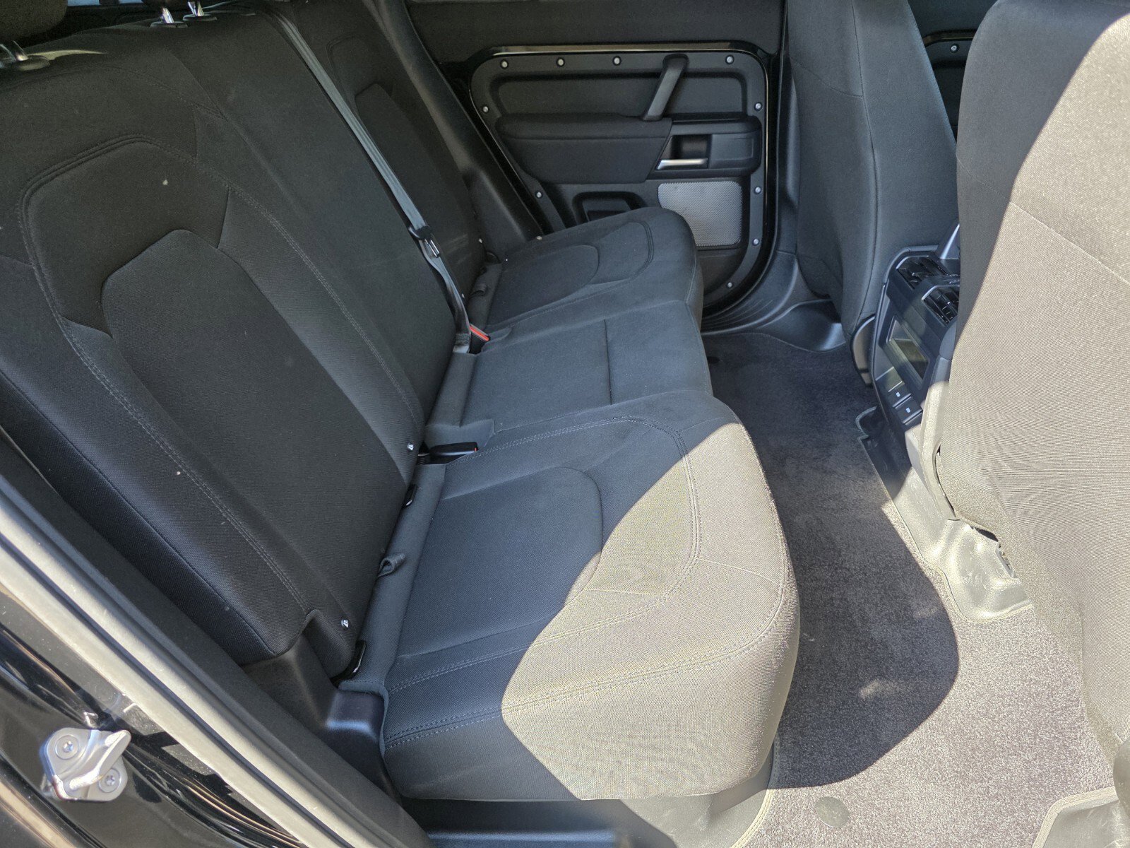 Used 2023 Land Rover Defender 110 image 5