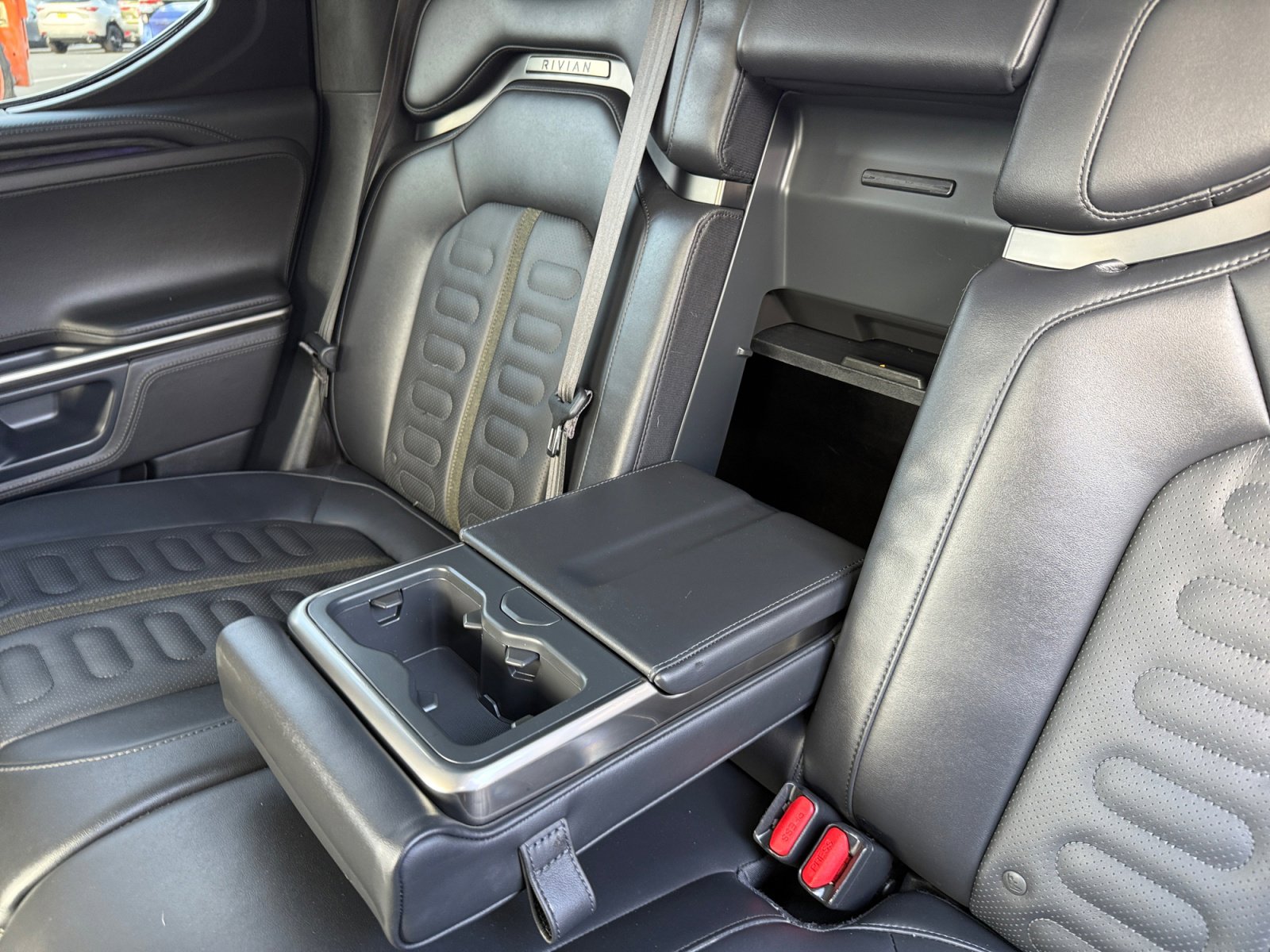 Used 2023 Rivian R1T Adventure image 23