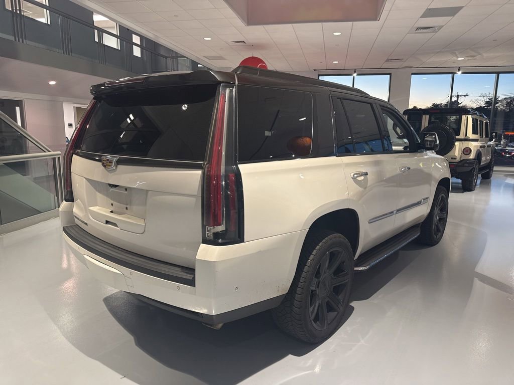 Used 2019 Cadillac Escalade Luxury image 5