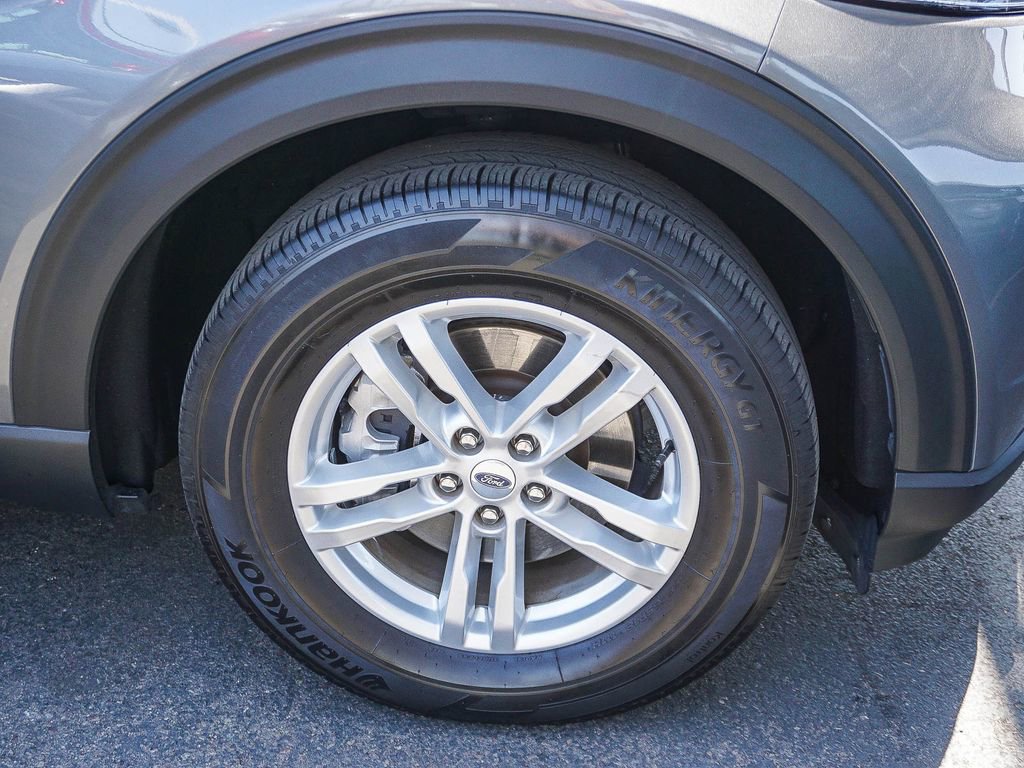 Used 2023 Ford Explorer XLT w/ Equipment Group 202A RWD image 10