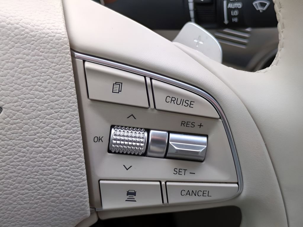 Used 2022 Genesis G90 5.0 Ultimate image 26