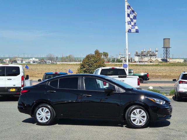 Used 2025 Nissan Versa S w/ Trunk Package image 3