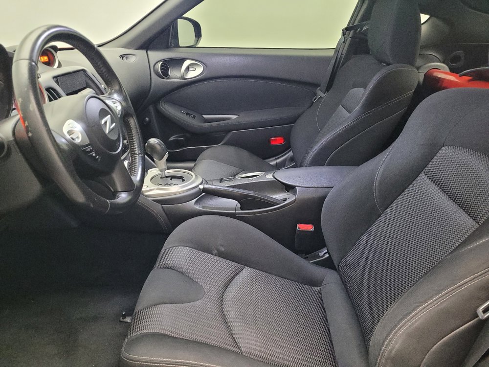Used 2016 Nissan 370Z Coupe image 18