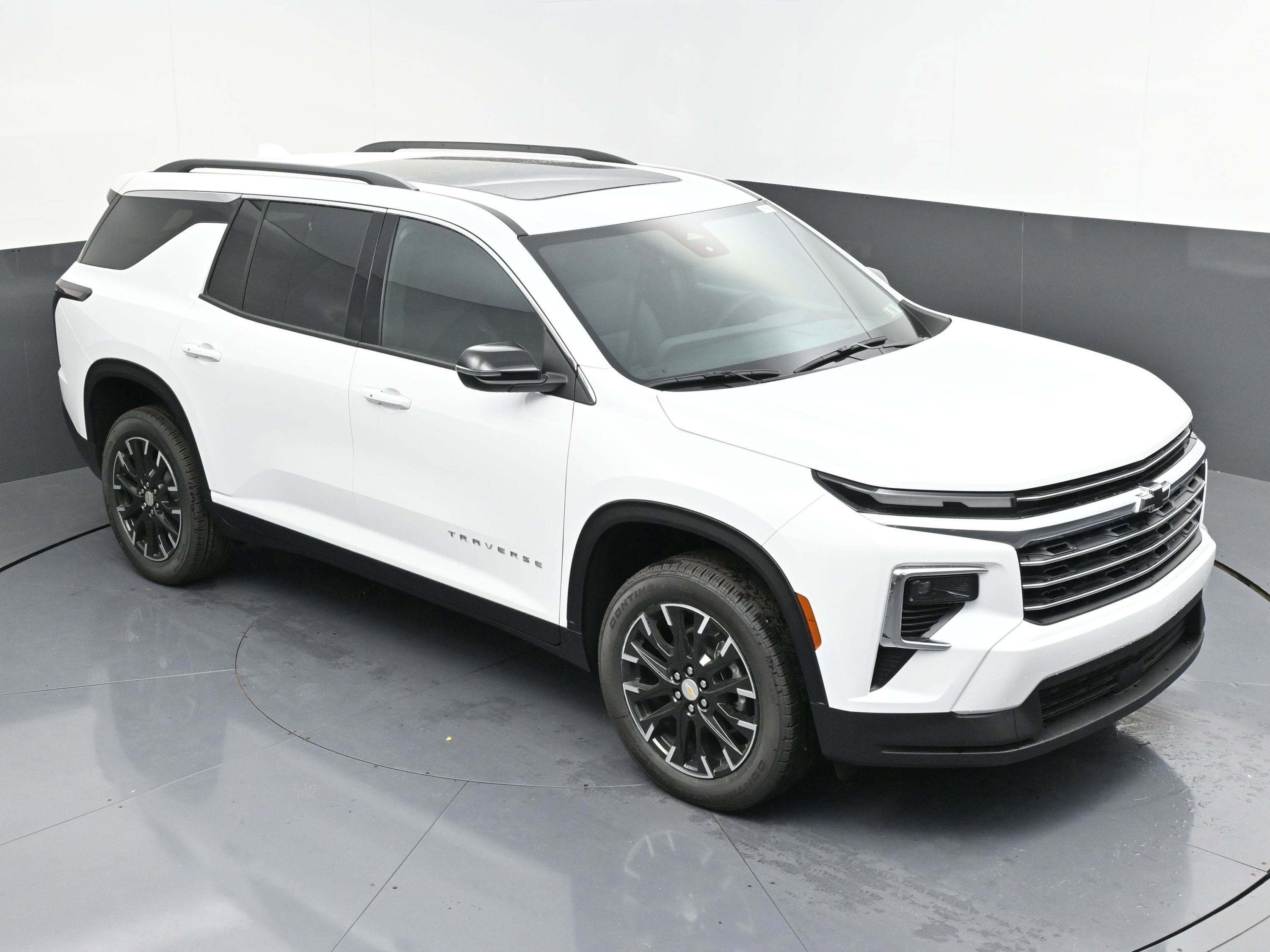 New 2026 Chevrolet Traverse LT w/ Sun and Wheel Package FWD image 41