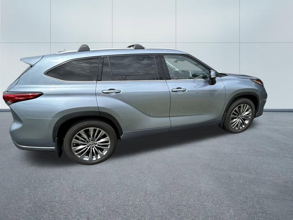 Used 2020 Toyota Highlander Platinum AWD/4WD image 5