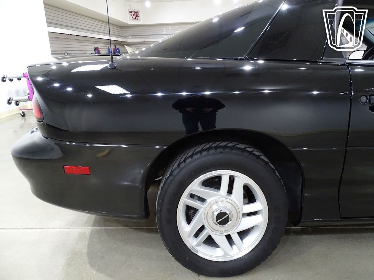 Used 1995 Chevrolet Camaro Z28 RWD image 33