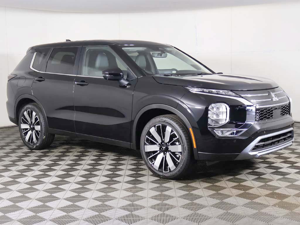 New 2026 Mitsubishi Outlander SE FWD image 2