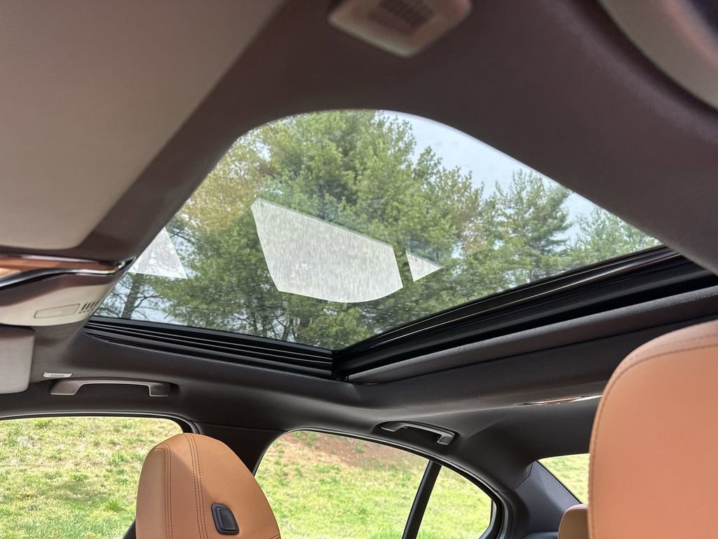 Used 2025 BMW 330i xDrive 330i xDrive w/ Premium Package image 25