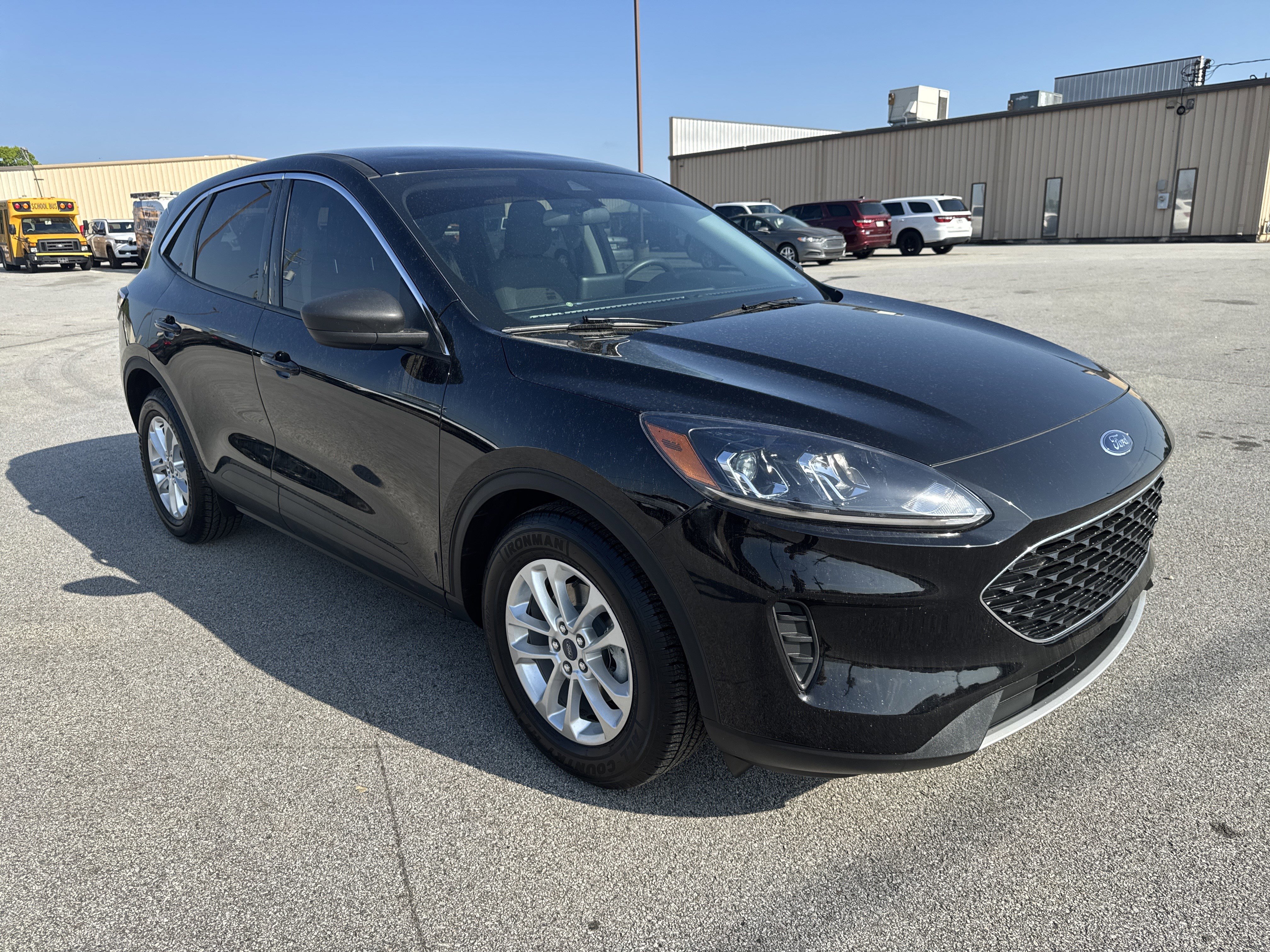Used 2022 Ford Escape SE image 5
