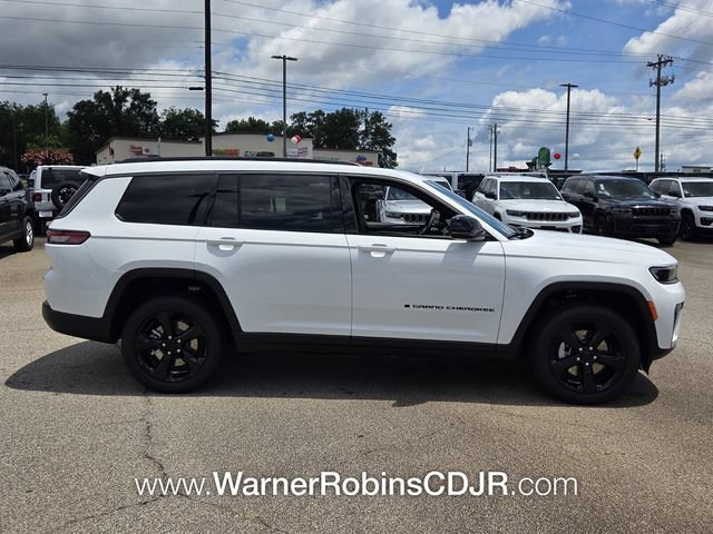 New 2026 Jeep Grand Cherokee L Limited RWD image 14