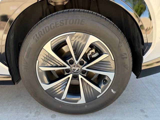 Used 2023 Lexus RZ 450e Premium w/ Technology Package image 7