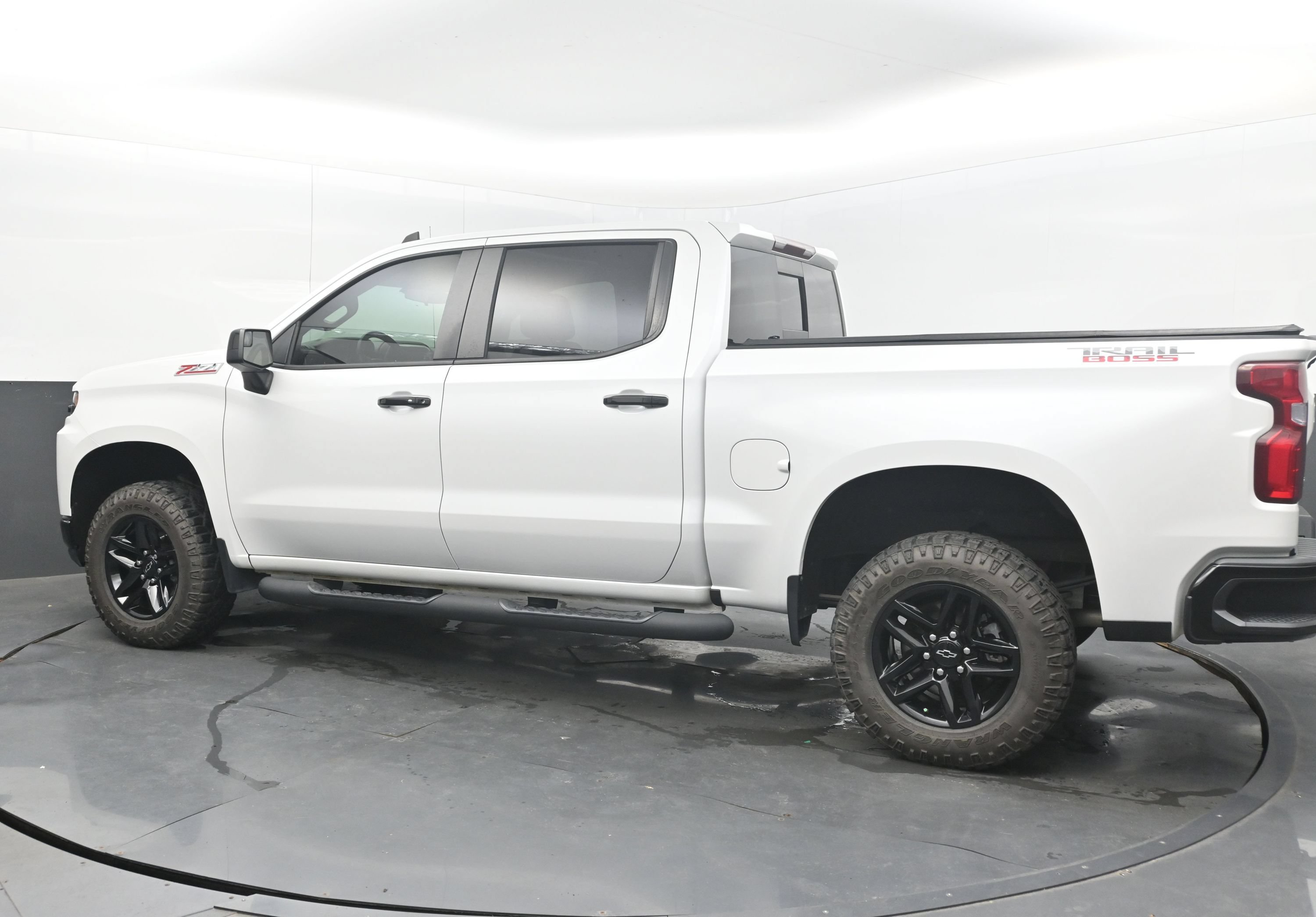 Used 2020 Chevrolet Silverado 1500 LT Trail Boss AWD/4WD image 7