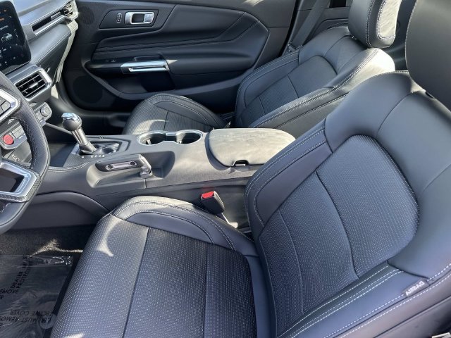 Used 2026 Ford Mustang GT Premium w/ GT Performance Package RWD image 32