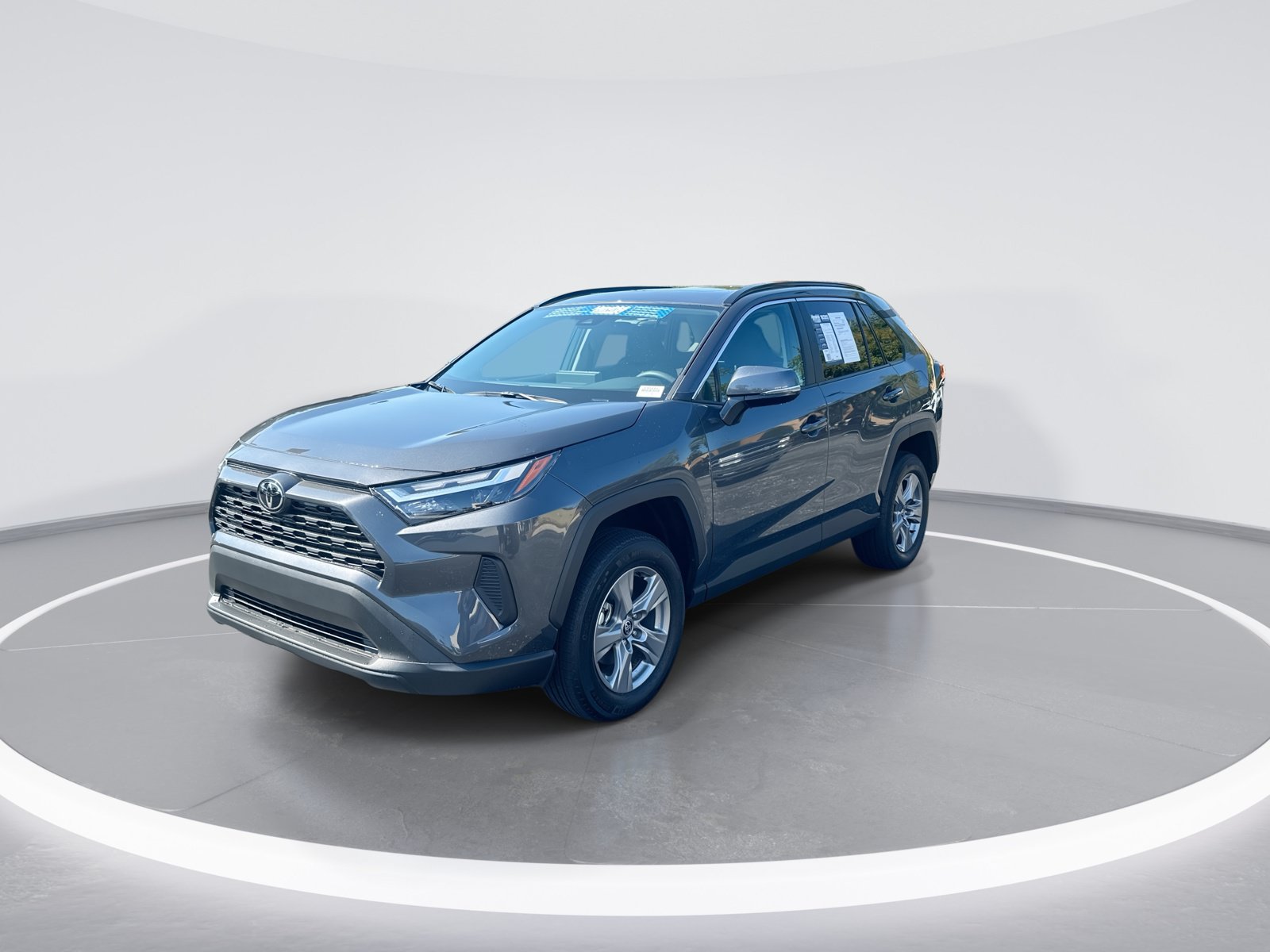 Used 2024 Toyota RAV4 XLE w/ Convenience Package AWD/4WD image 5