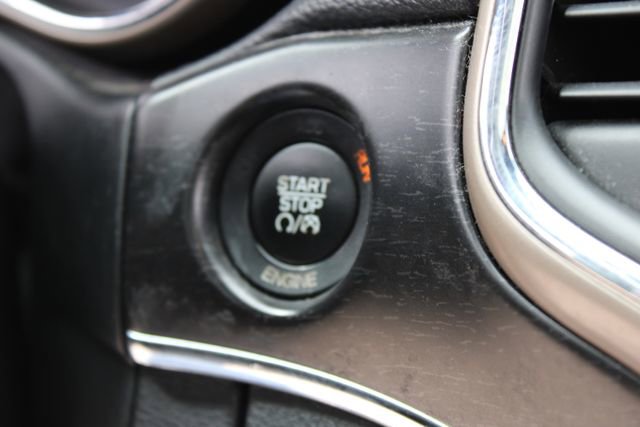 Used 2014 Jeep Grand Cherokee Limited w/ Luxury Group II RWD image 34