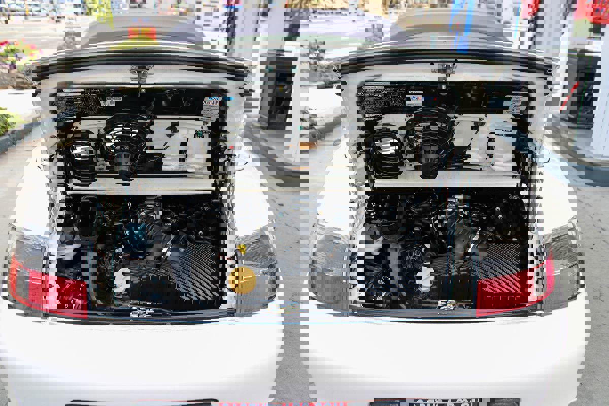 Used 2000 Porsche 911 Cabriolet image 30