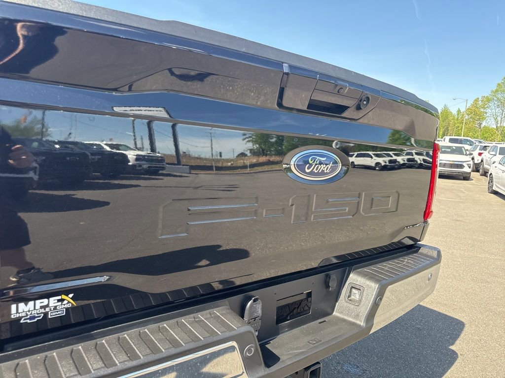 Used 2022 Ford F150 Lariat w/ Trailer Tow Package image 29