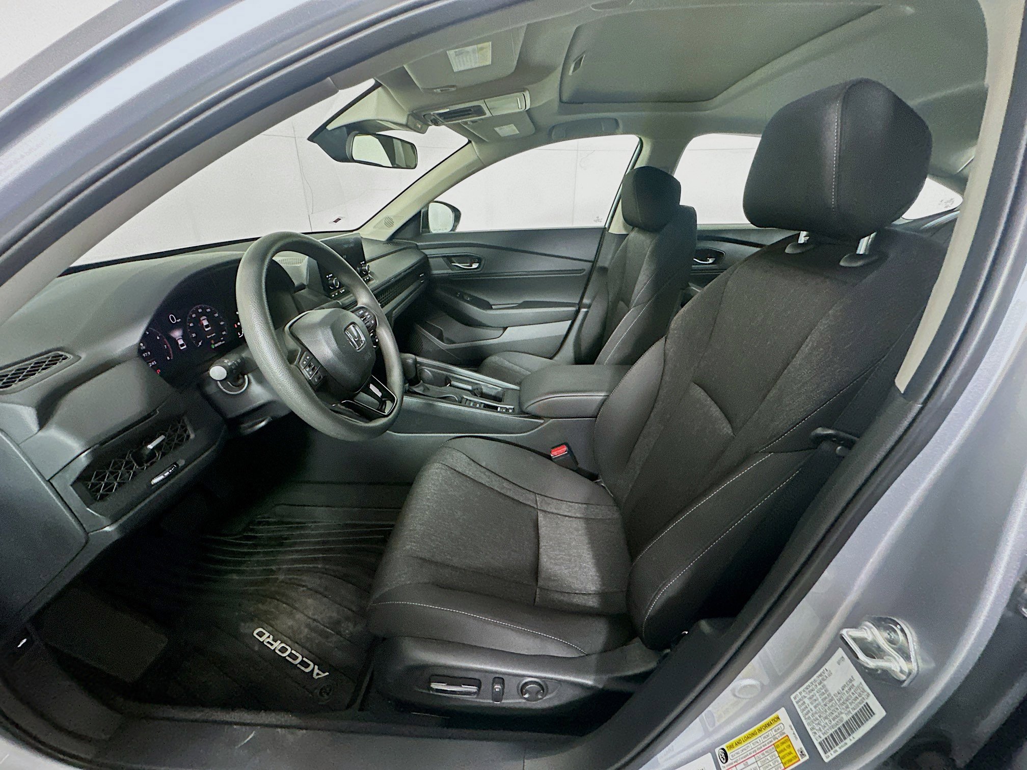 Used 2025 Honda Accord SE image 13