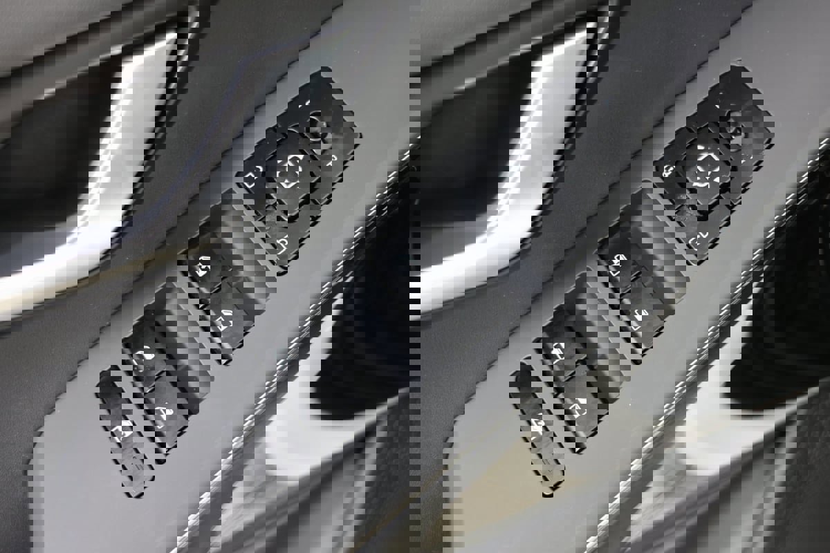 Used 2024 Kia Niro EX image 22