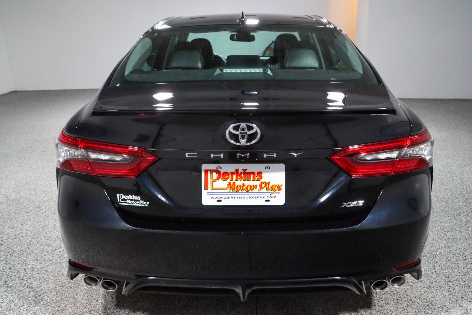 Used 2024 Toyota Camry XSE FWD image 8