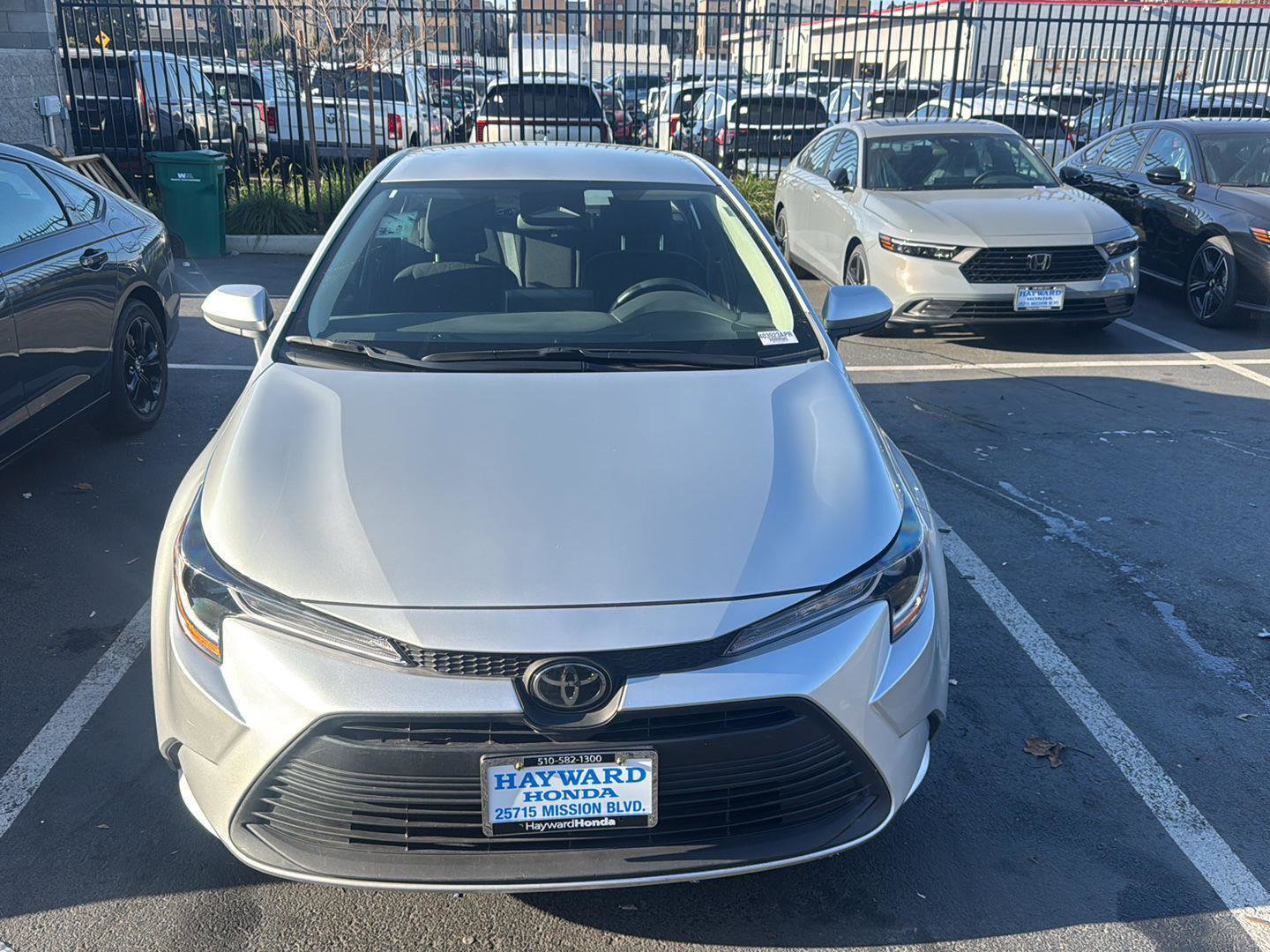 Used 2025 Toyota Corolla LE image 2