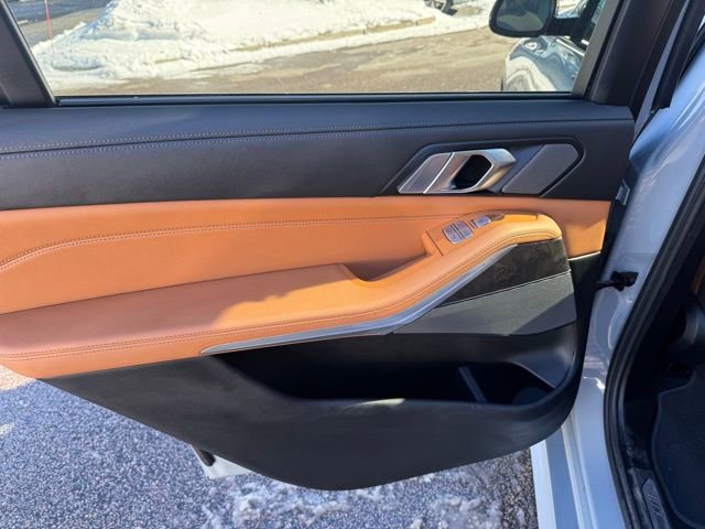 Used 2023 BMW X7 xDrive40i w/ M Sport Package image 39