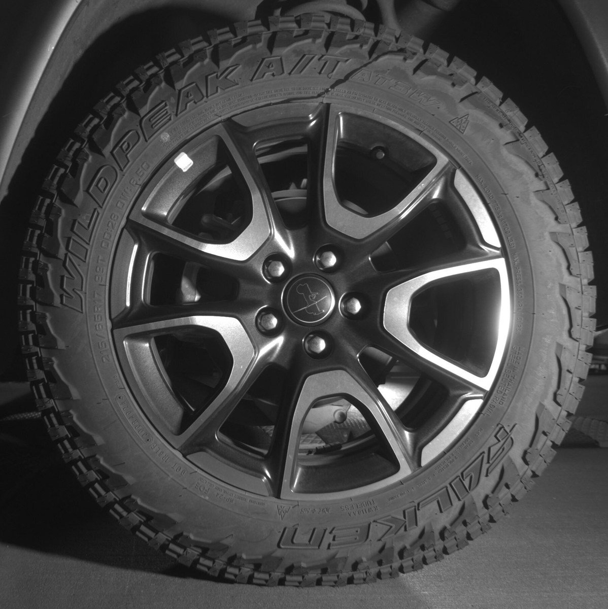 Used 2025 Jeep Compass Trailhawk image 11