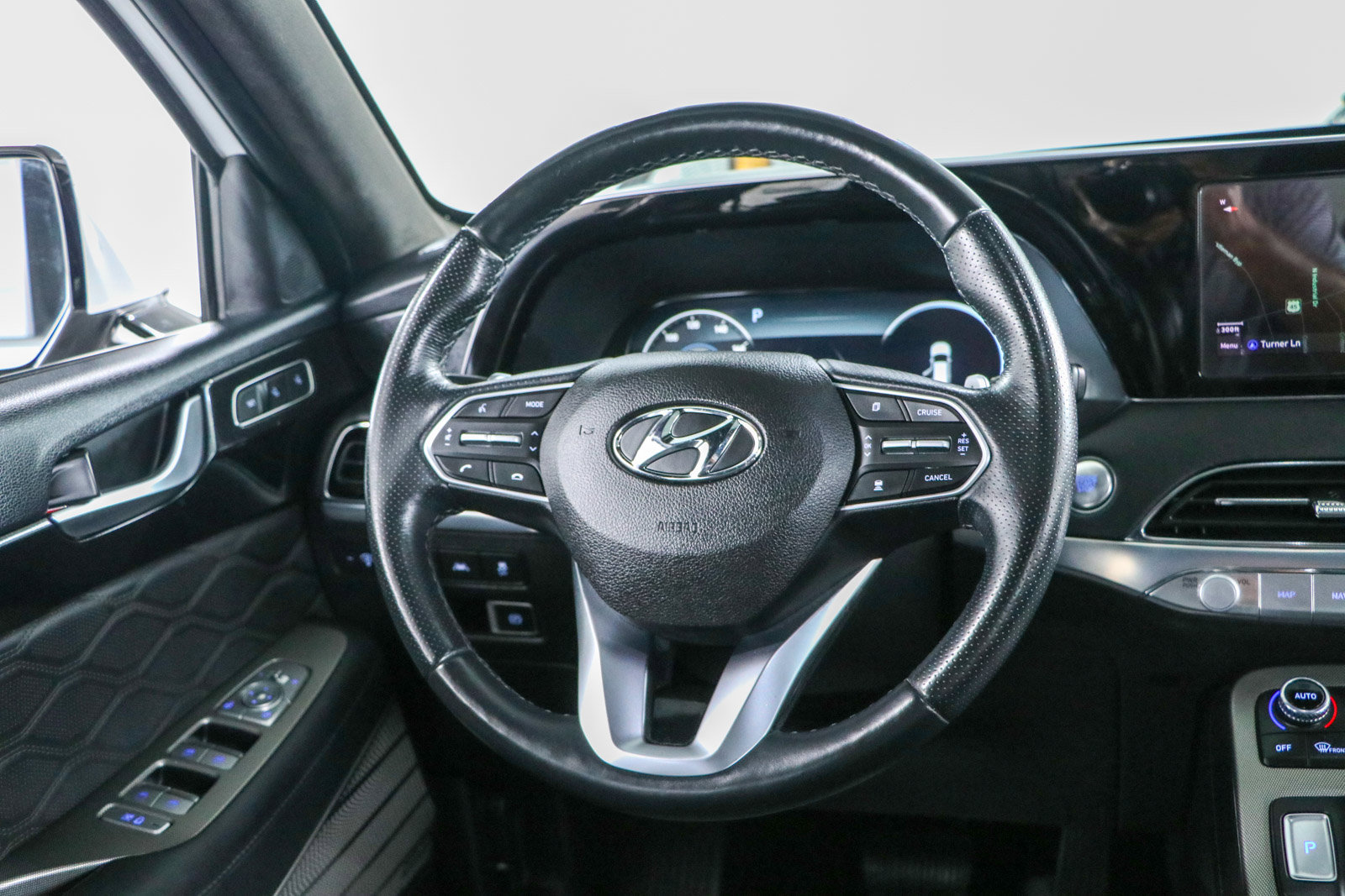 Used 2022 Hyundai Palisade Calligraphy w/ Cargo Package AWD/4WD image 12
