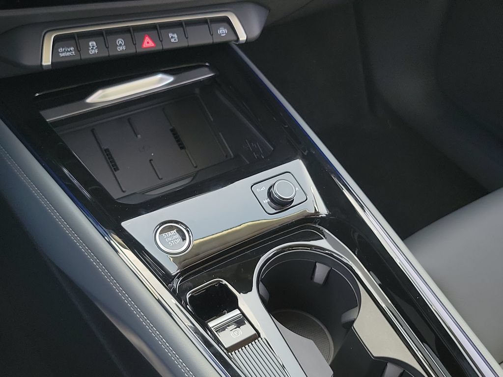 New 2026 Audi Q3 quattro 2.0T AWD/4WD image 14