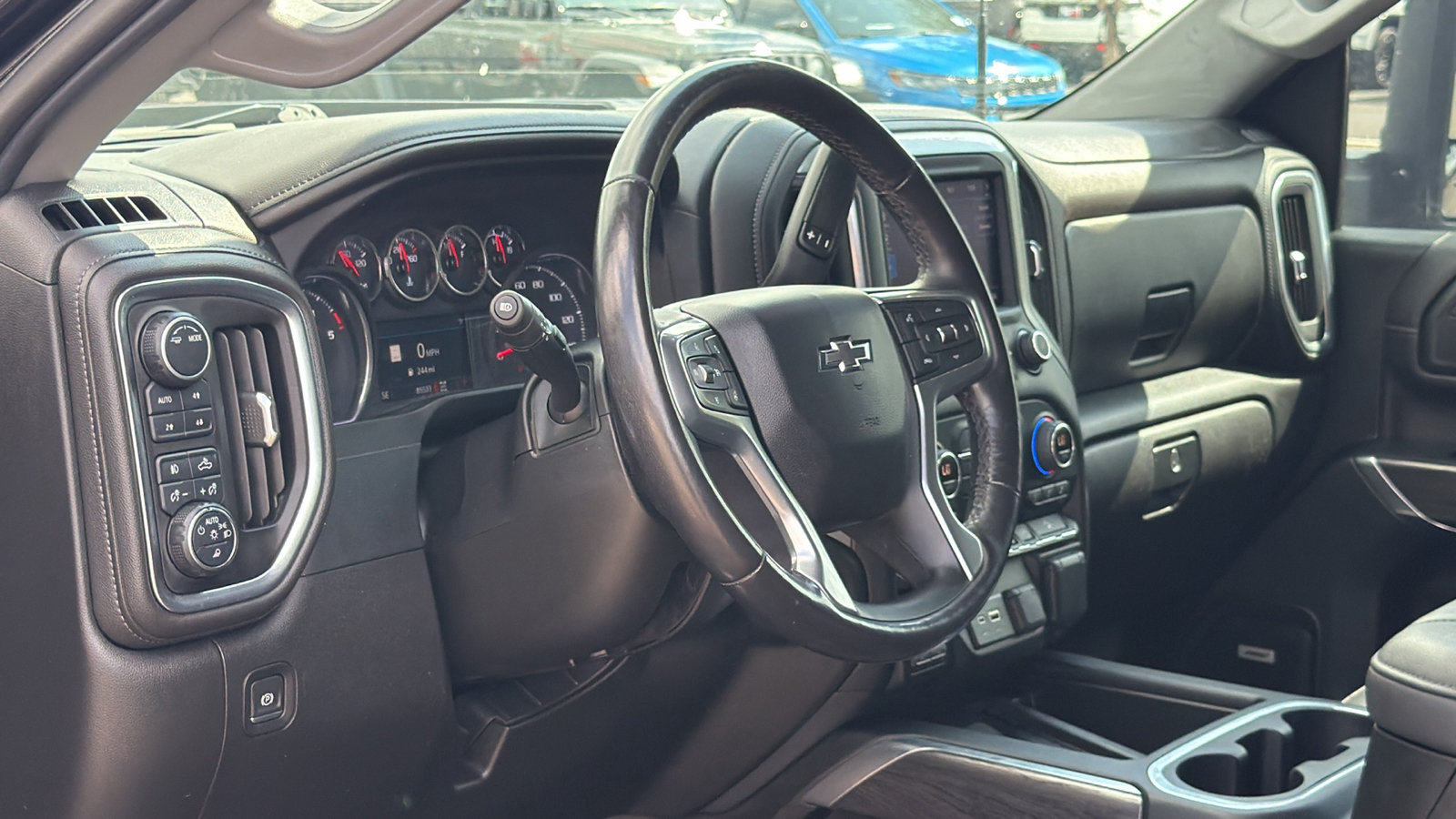Used 2022 Chevrolet Silverado 2500 LTZ w/ LTZ Plus Package AWD/4WD image 12
