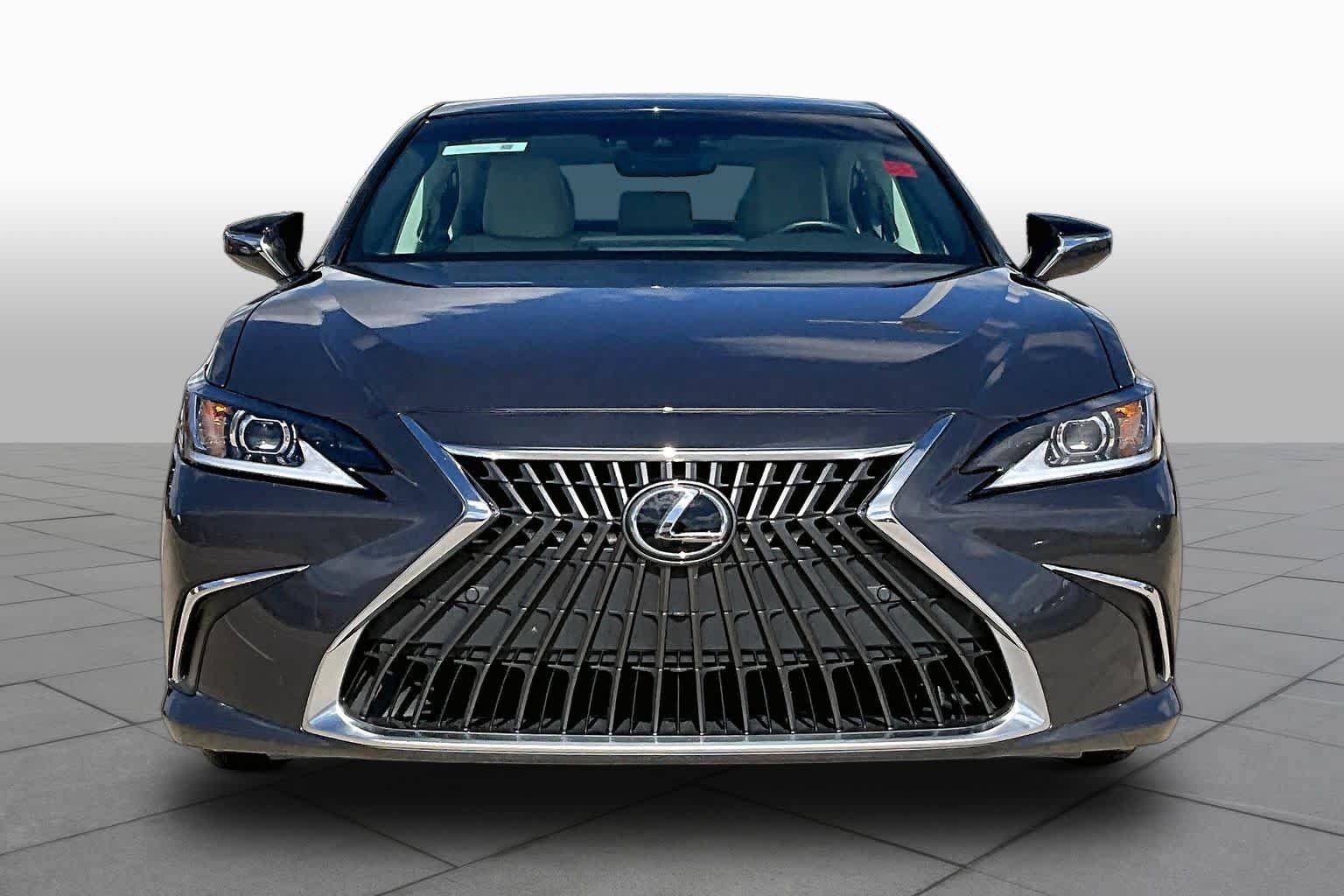 Used 2025 Lexus ES 350 w/ Premium Package FWD image 4