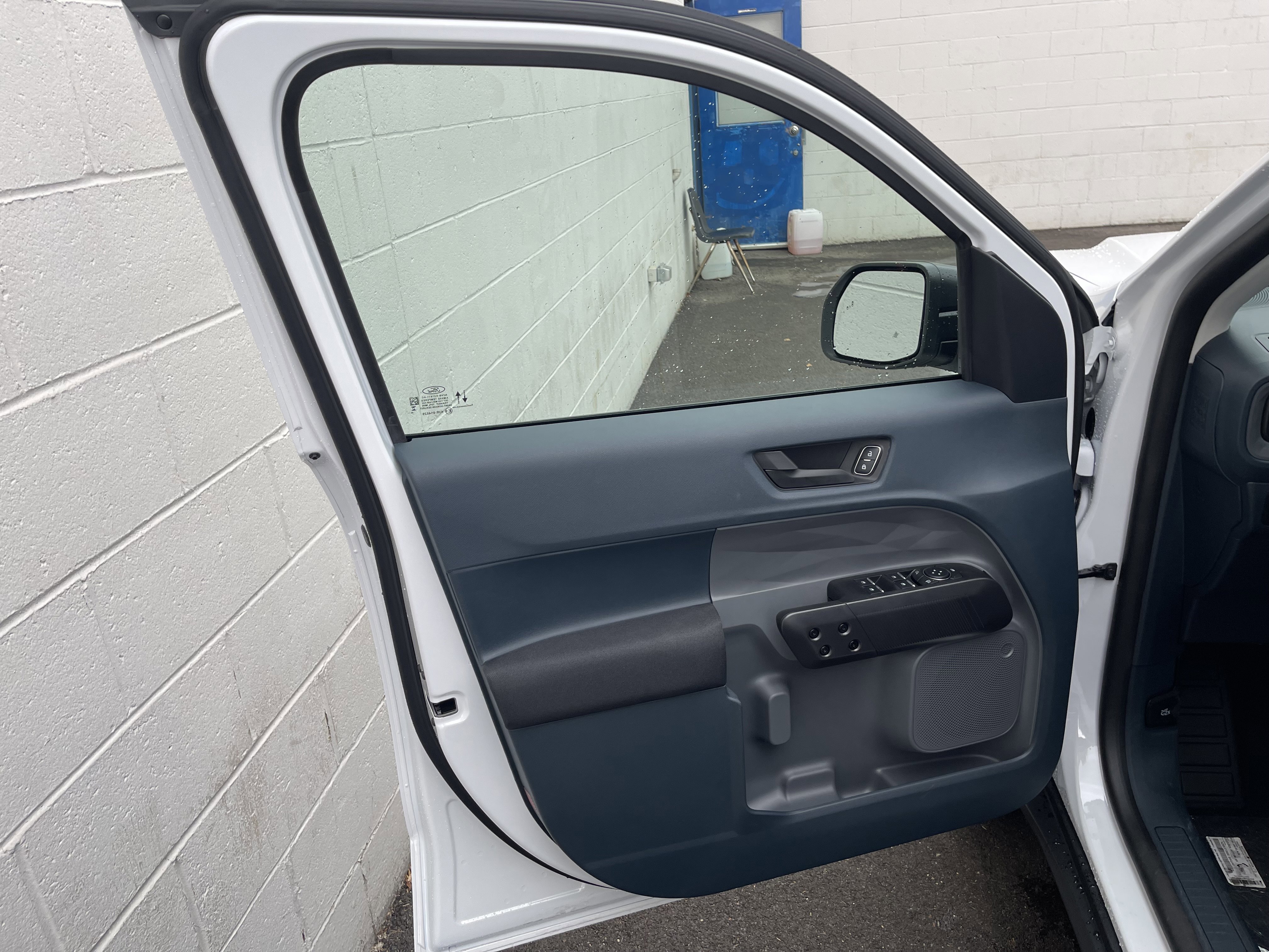 New 2025 Ford Maverick XL image 15