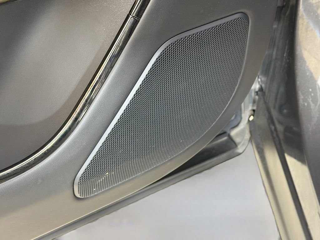 Used 2023 Land Rover Range Rover Sport SE Dynamic image 40